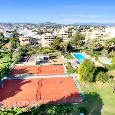De Standing Piscine Proche * Antibes